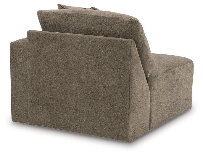 Raeanna Sectional with Chaise