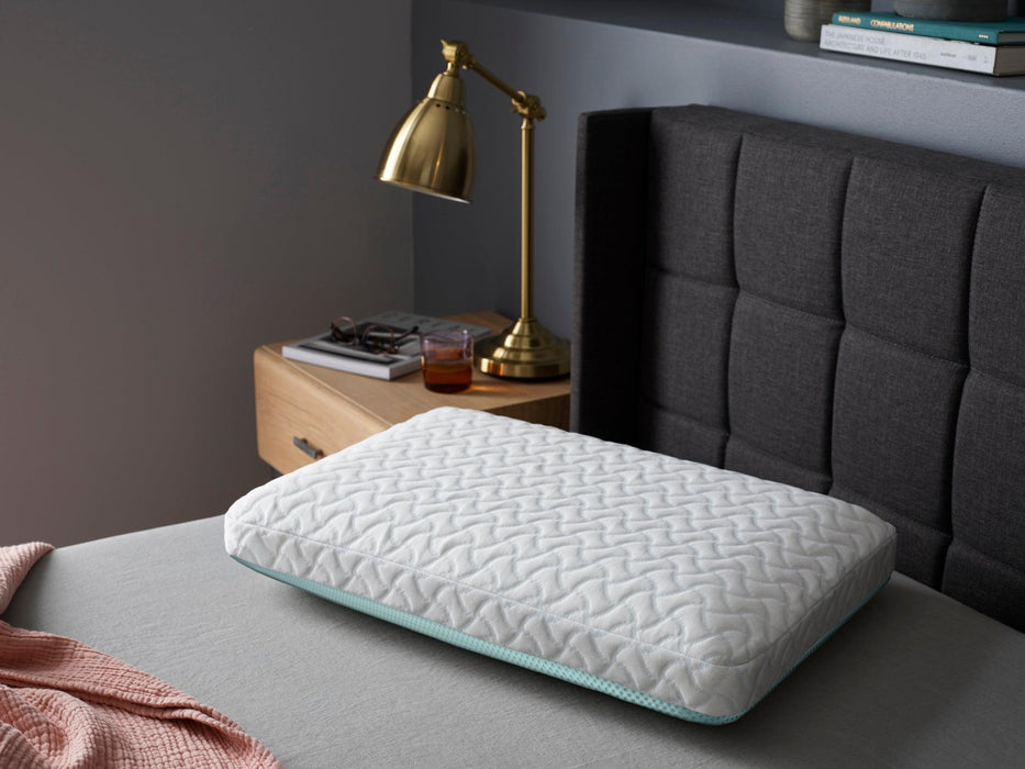 Tempur-Pedic TEMPUR-Adapt Cloud + Cooling Pillow image